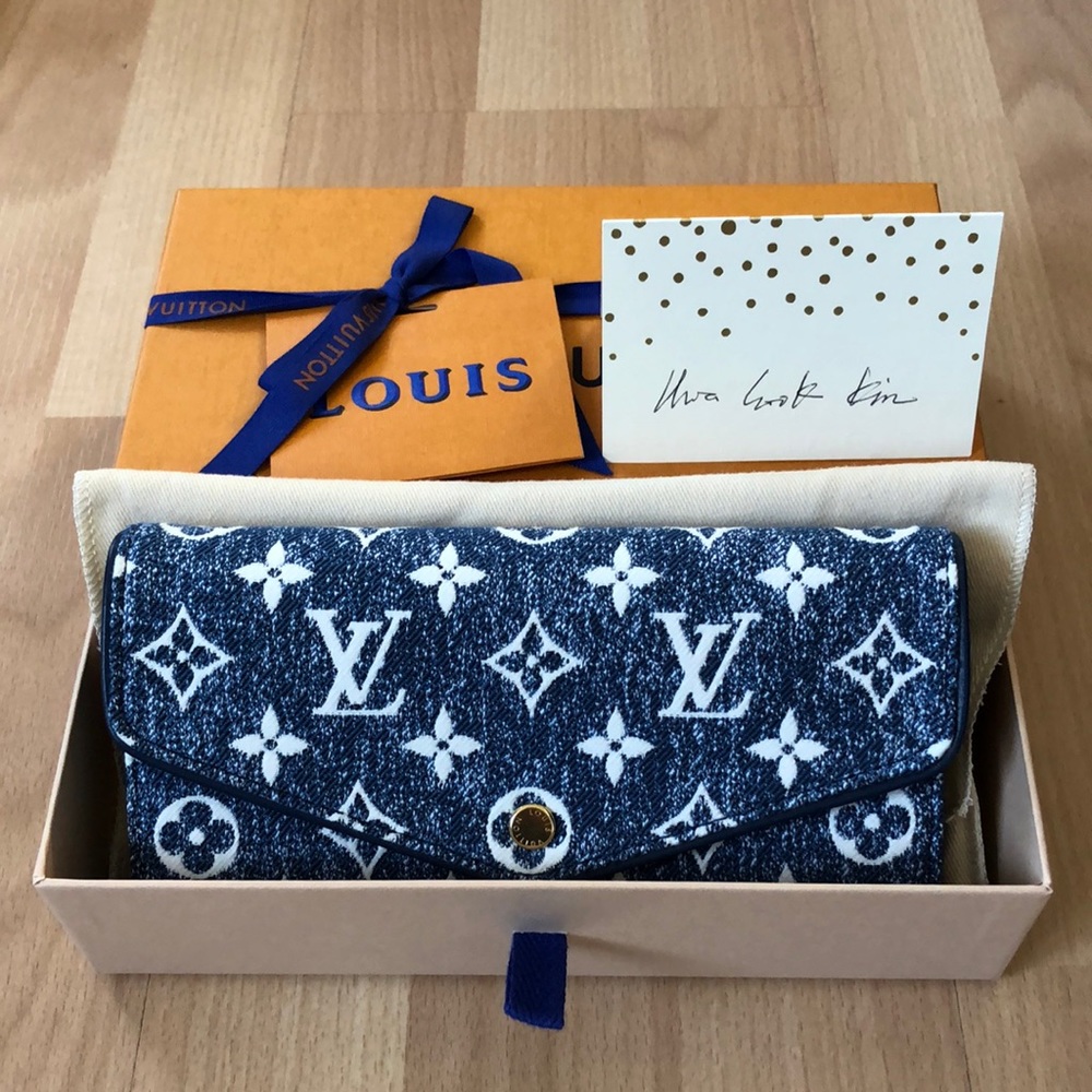 Limited 🧿🧿 NEW 🧿🧿 Louis Vuitton Denim Sarah Wallet